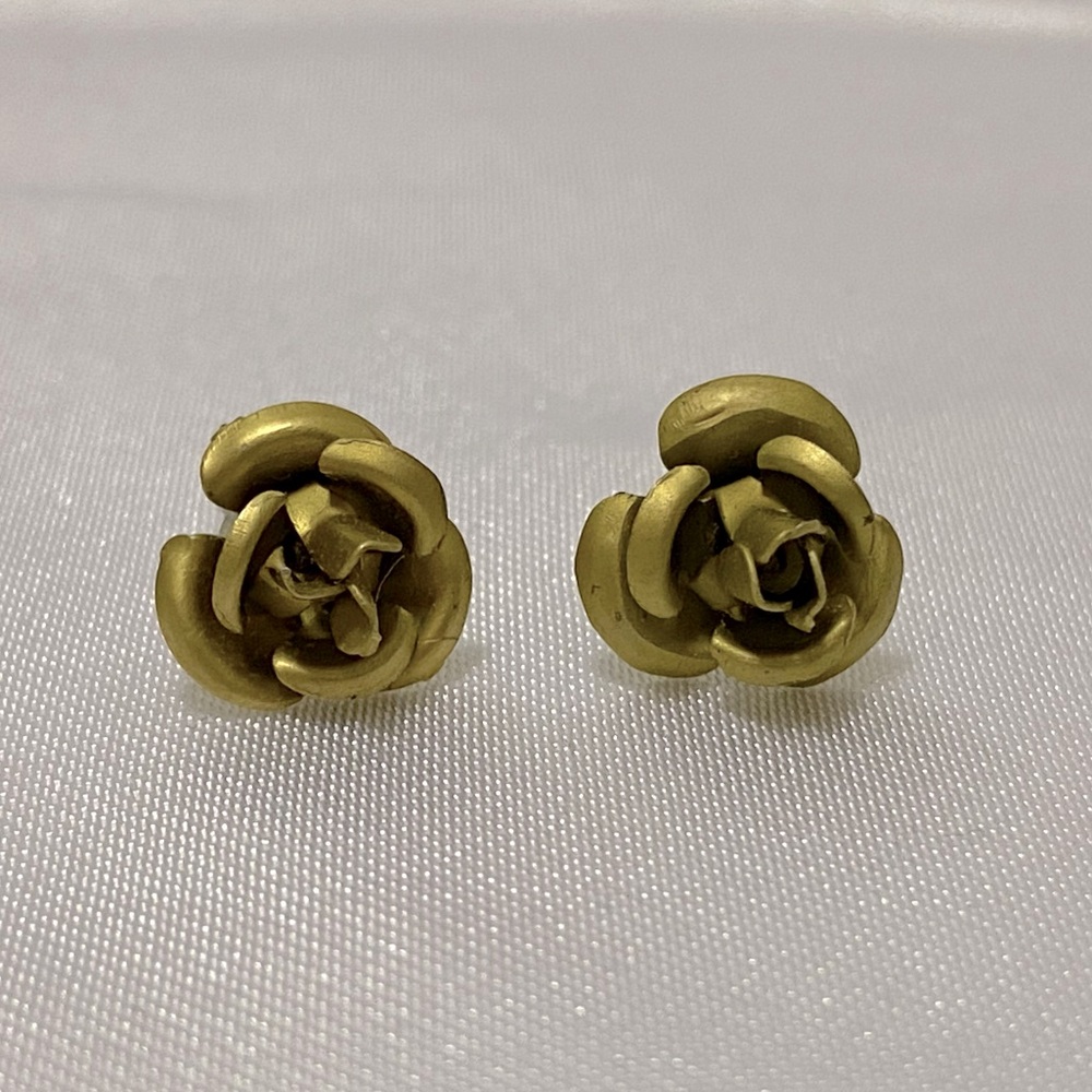 Gold Flower Stud Earrings